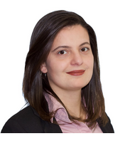 Dr. Camila Almeida
